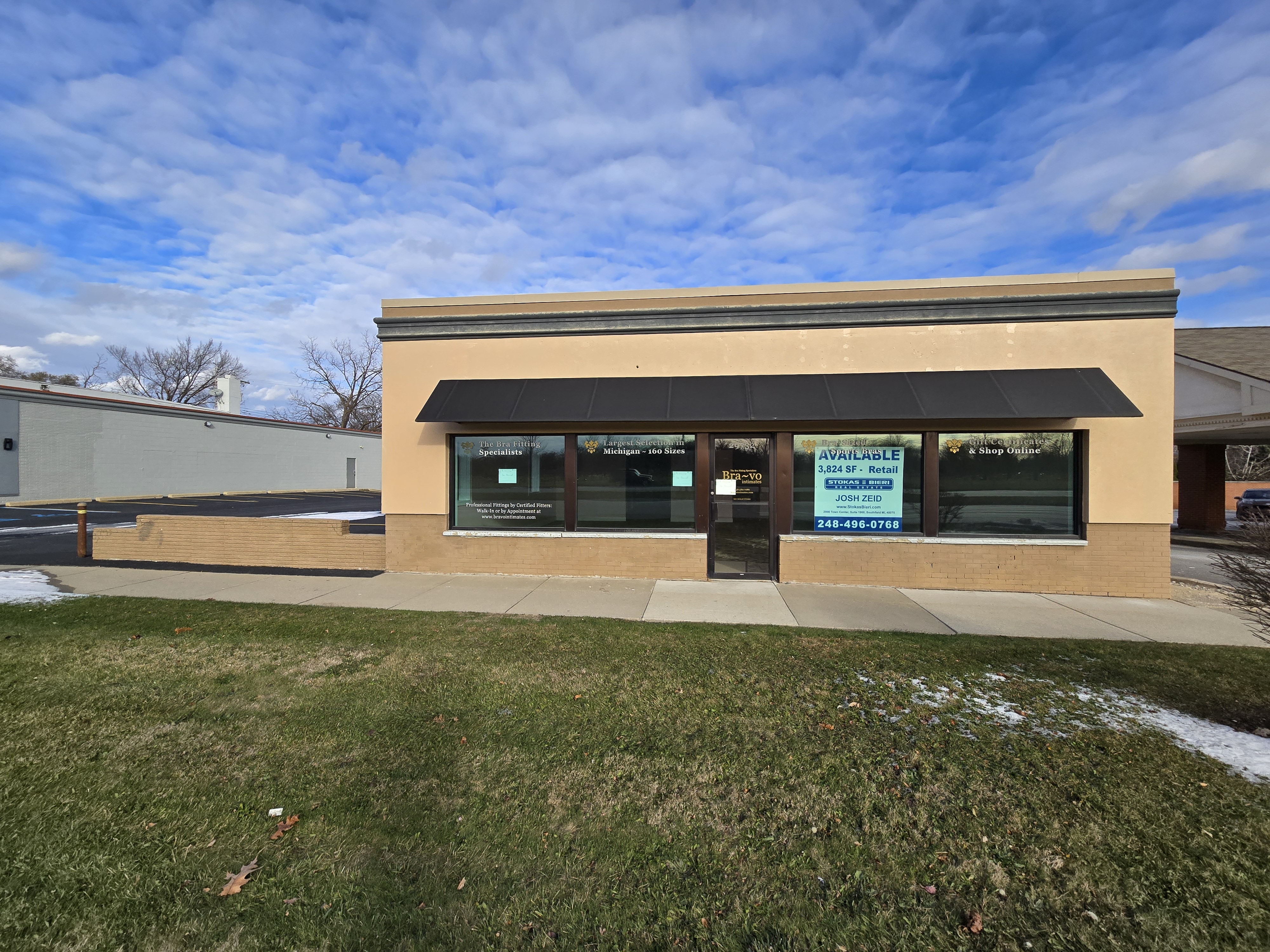 29732 Woodward Ave, Royal Oak, Michigan 48073, ,Retail,For Lease,29732 Woodward Ave,1157