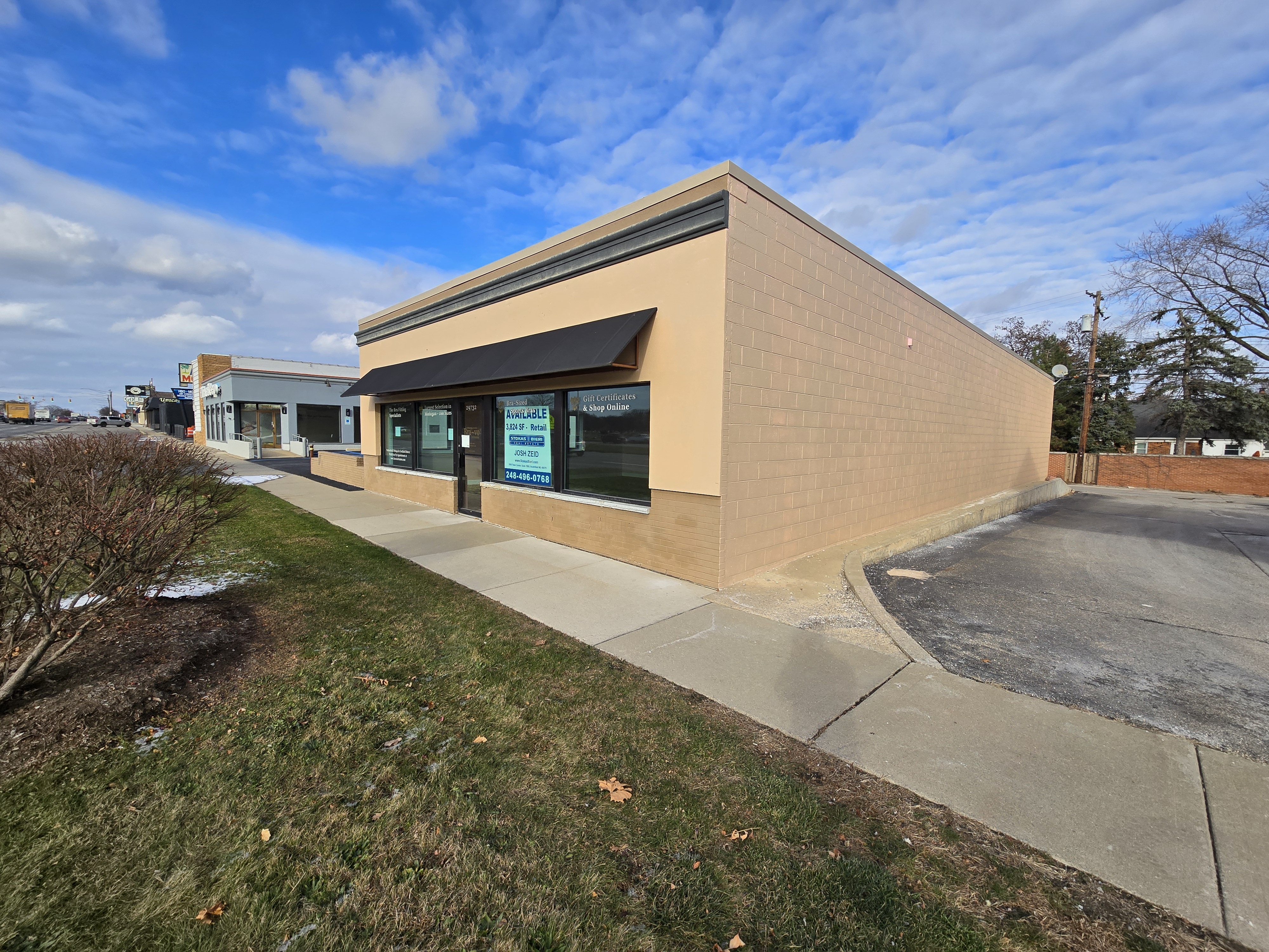 29732 Woodward Ave, Royal Oak, Michigan 48073, ,Retail,For Lease,29732 Woodward Ave,1157