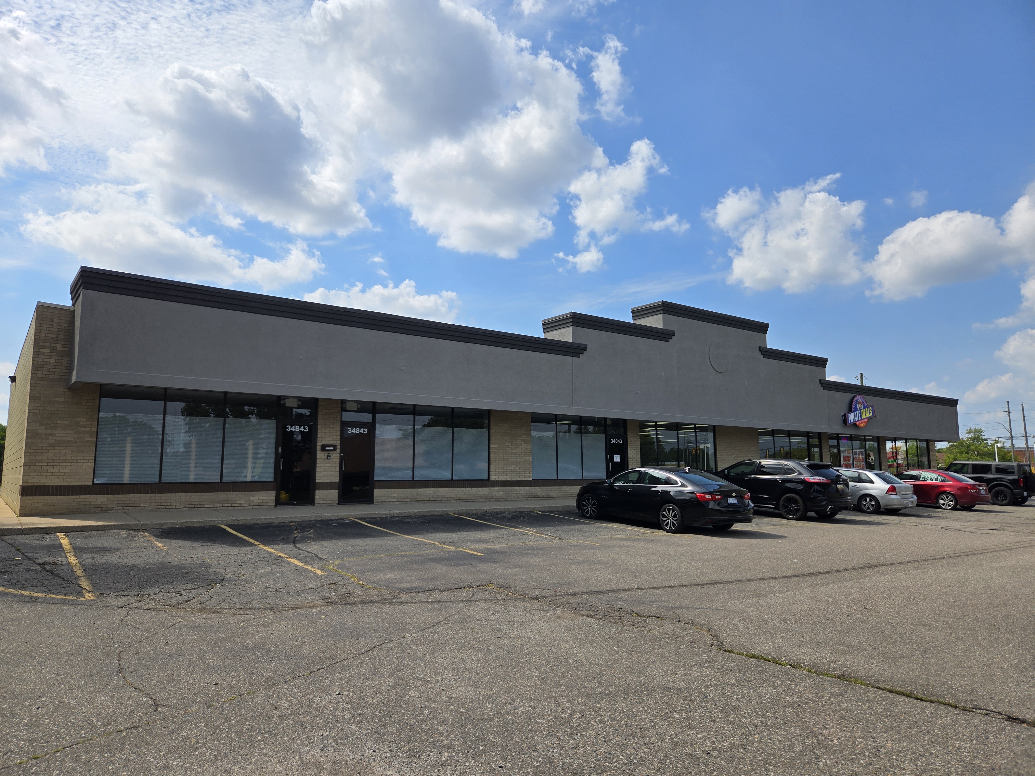 13400 15 Mile Rd, Sterling Heights, Michigan, ,Medical Retail,For Lease,13400 15 Mile Rd,1191