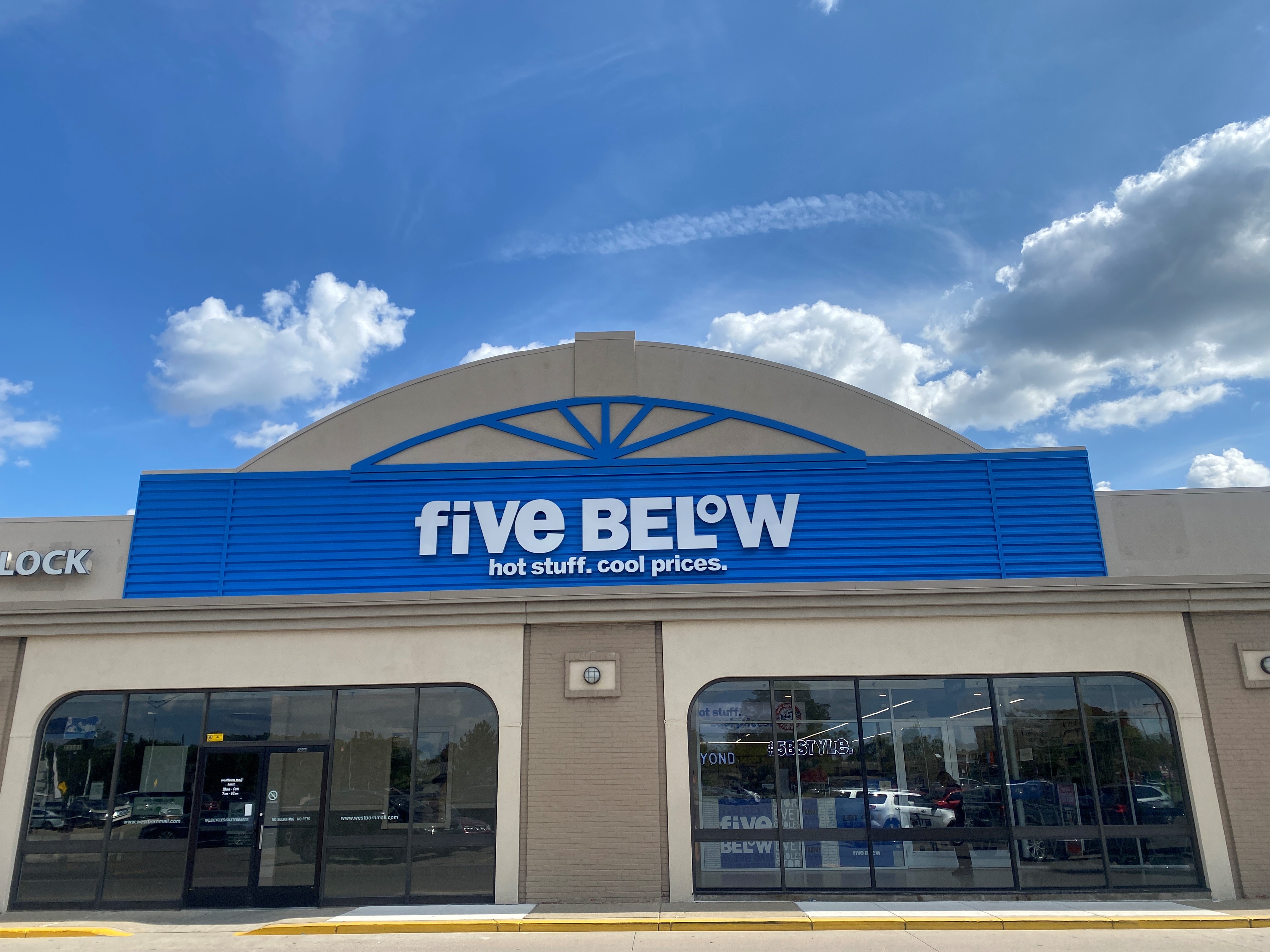 23001-23300 Michigan Ave, Dearborn, Michigan 48124, ,Retail,For Lease,23001-23300 Michigan Ave,1093